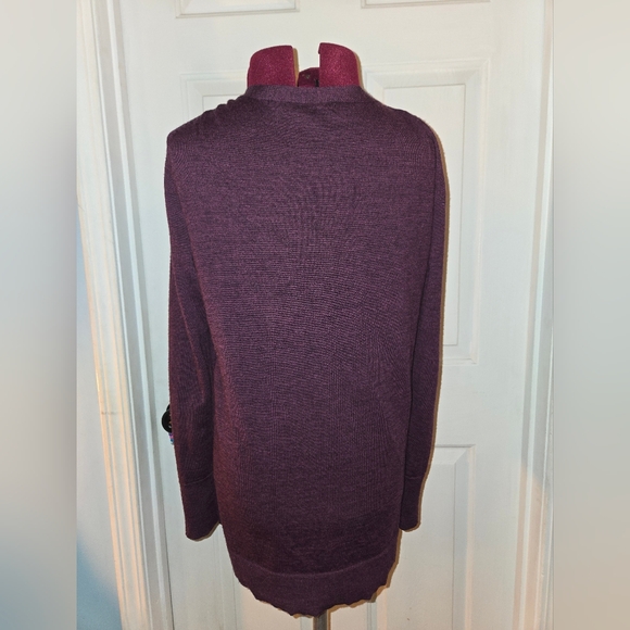Banana Republic Extra Fine Merino Wool Dark Red Crew Neck Medium Sweater - Picture 2 of 7